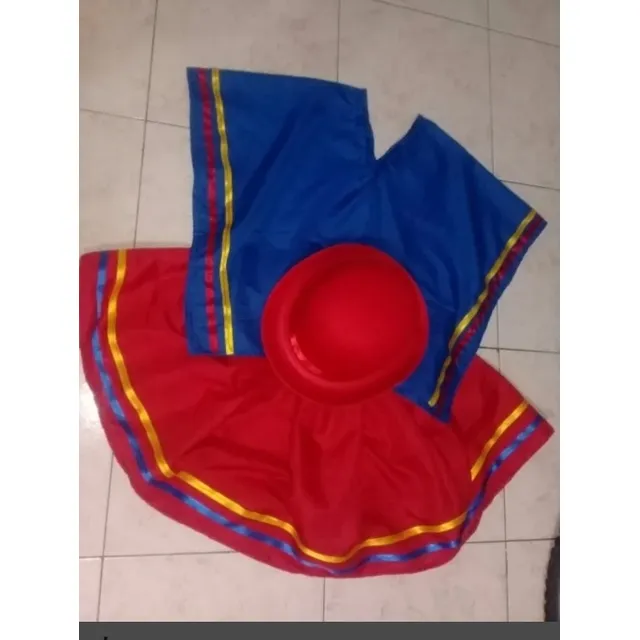 Traje Carnabalito Niña Rojo Combinado Azul