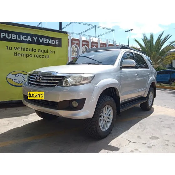 Toyota Fortuner .