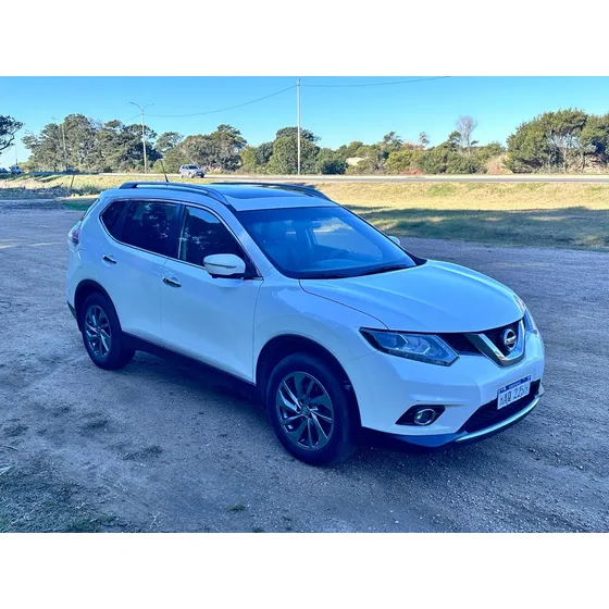 Nissan X-trail 2.5 Exclusive 2 Row Mt