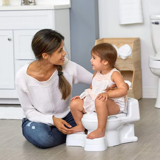 The First Years Super Pooper Plus - Asiento Para Orinal, Color Blanco