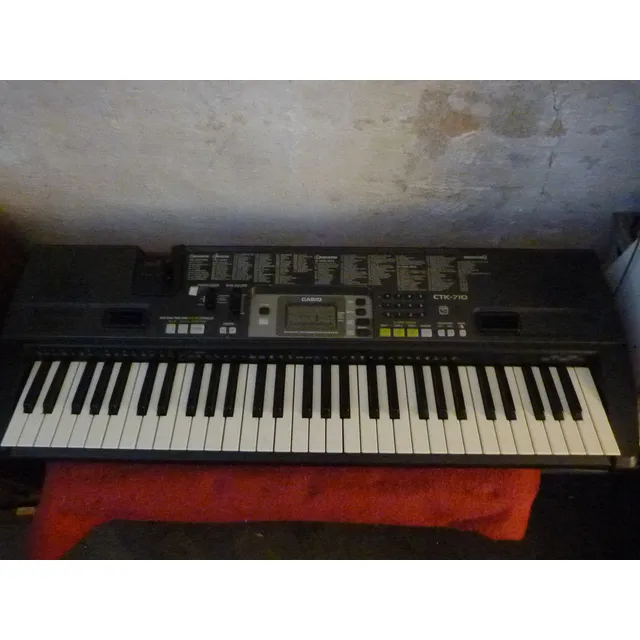 Teclado Musical Casio Standard Ctk-710 61 Teclas Negro