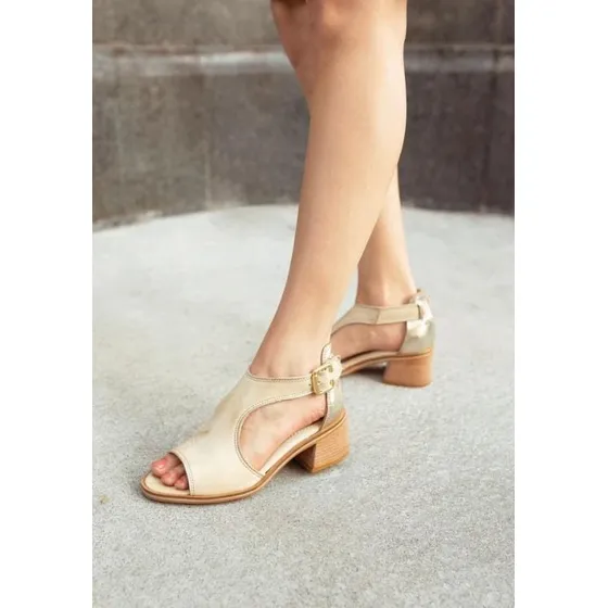 Sandalia De Cuero Taco Cuadrado - Kiko`s Shoes - Marie