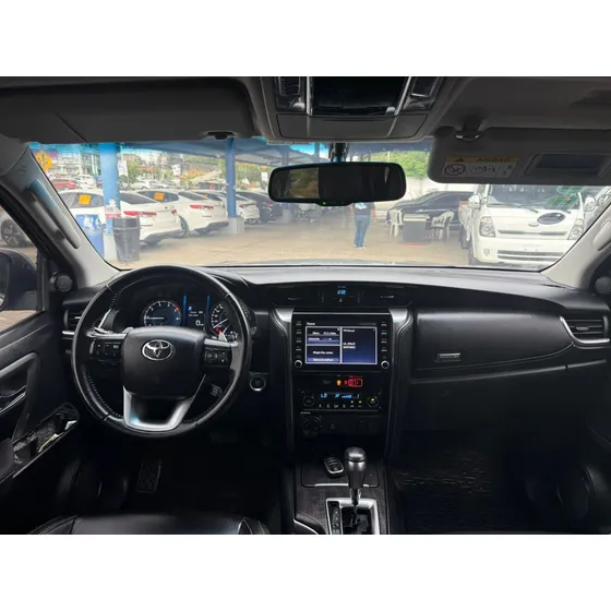 Toyota Fortuner Srv