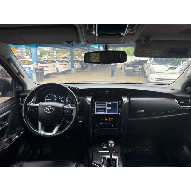 Toyota Fortuner Srv