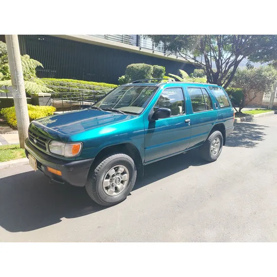 Nissan Pathfinder 3.3 R50 Std