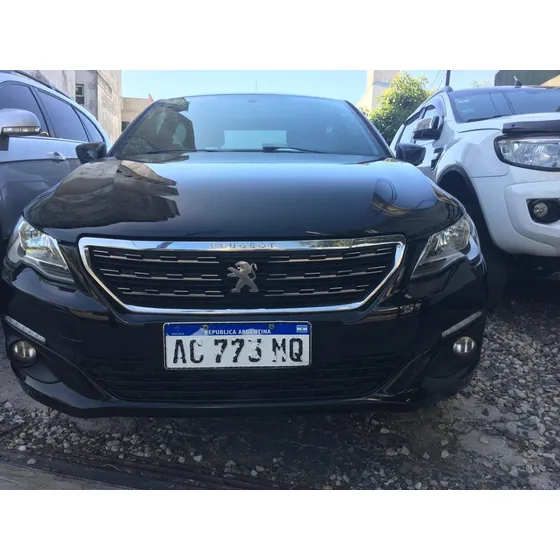 Peugeot 301 1.6 Allure Plus