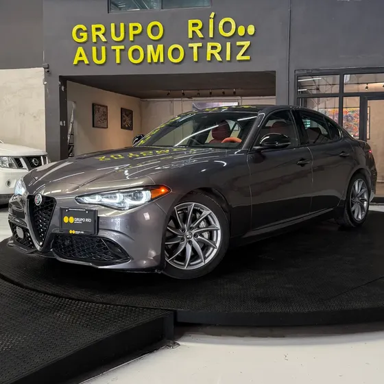 Alfa Romeo Giulia 2024 2.0 Sprint At