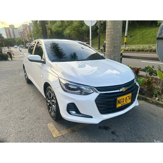 Chevrolet Onix 1.0t Premier Sedan At