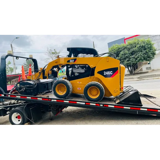 Minicargador Caterpillar Modelo 246c, Vebrador Y Martillo