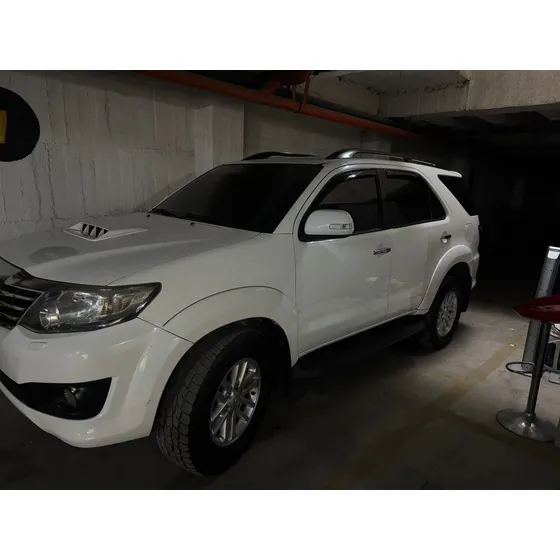 Toyota Fortuner 3.0 Sr5