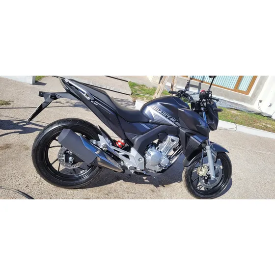 Honda Twister 250 Es Modelo 2023 Con70km Esta Prácticamente