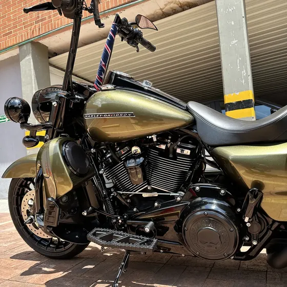 Harley Davidson Road King Special
