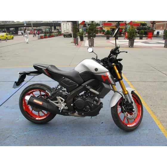 Moto Yamaha Mt 15