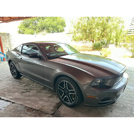 Ford Mustang 3.8 Coupe Lujo V6 Mt