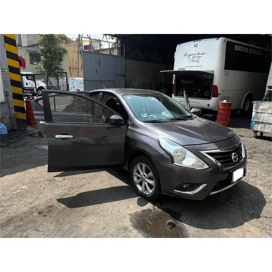 Nissan Versa 1.6 Drive Mt