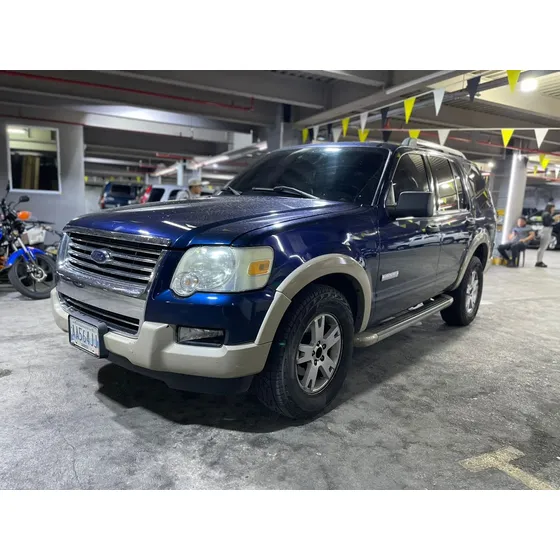 Ford Explorer .