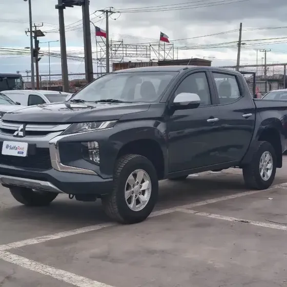 Mitsubishi L200 2023 Katana D/c 2.4 Td Mt Cr 4x2 2023 usado en Antofagasta