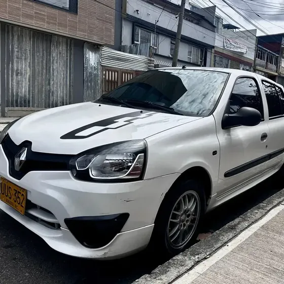 Renault Clio Style 2016 1.2 Night & Day