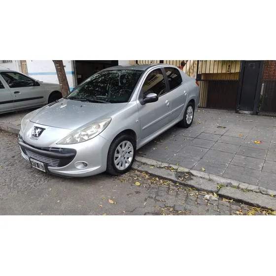 Peugeot 207 1.6 Sedan Xt