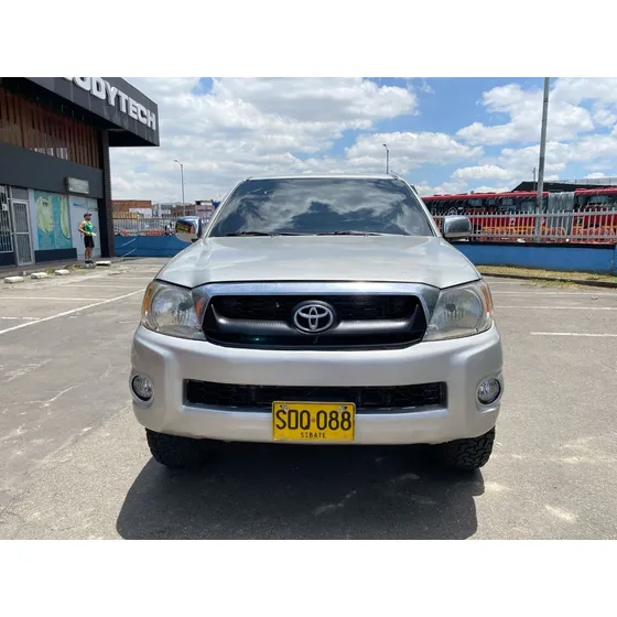 Toyota Hilux 2.5 Imv Mt 4x4