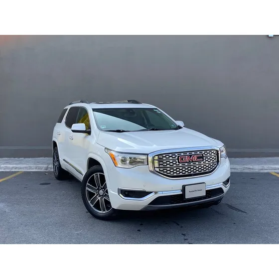 Gmc Acadia 3.6 Denali V6 Piel 7 Pas. Awd At