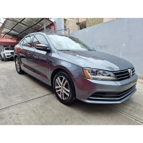Volkswagen Jetta 2.5 Trendline Mt