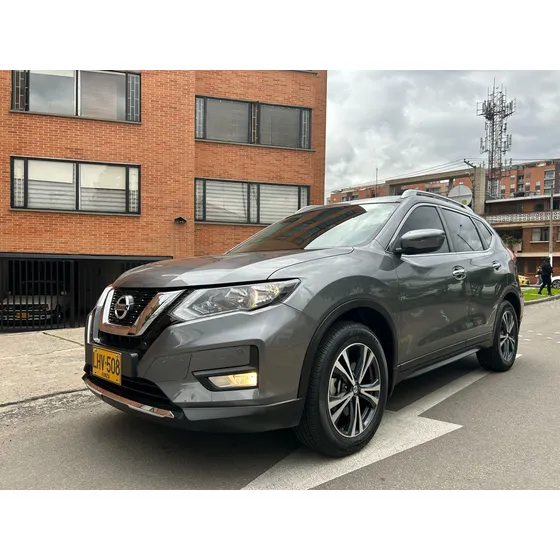 Nissan Xtrail T32 Exclusive 2.5 At 4x2 7 Puestos