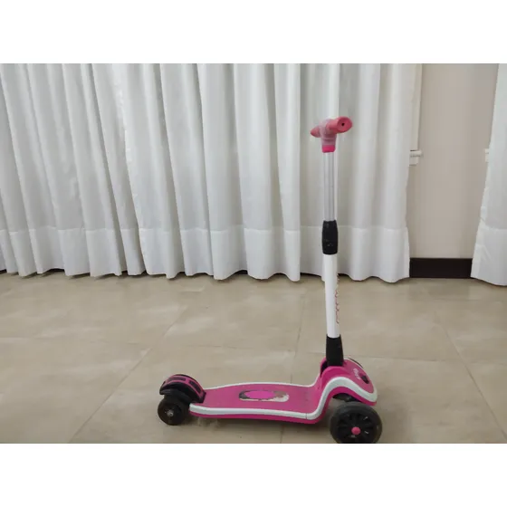 Monopatín Nena Stark X 3 4 Ruedas Rosa Excelente Estado Rosa Chicle Stark X3