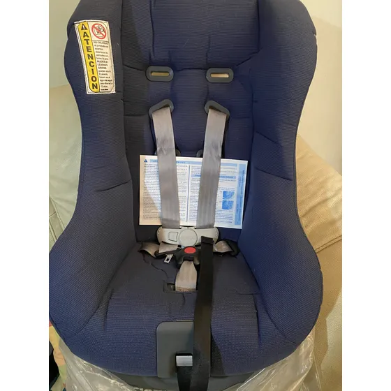 Porta Bebe De Carro. Marca Cosco. Nueva De Paquete.