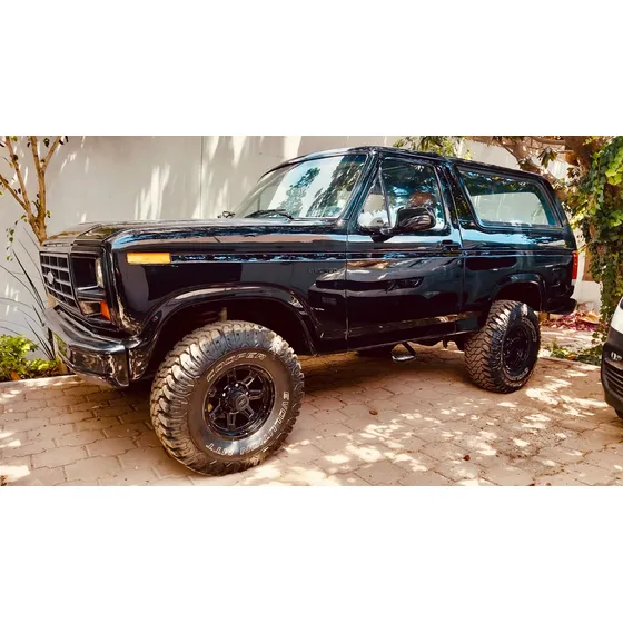 Ford Bronco 4x4 Xlt