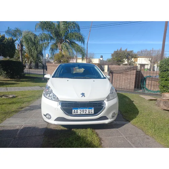 Peugeot 208 1.6 Allure Touchscreen