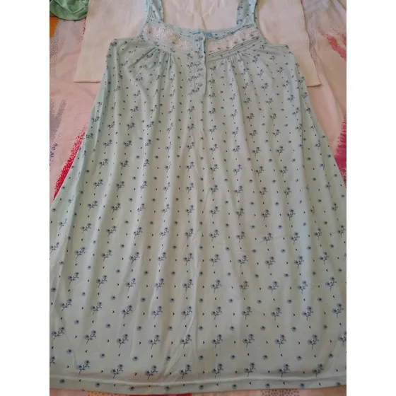 Dormilona Y Bata De Casa Para Dama - Usado