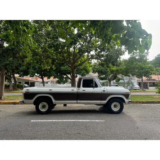 Ford Pickup F350 Ranger