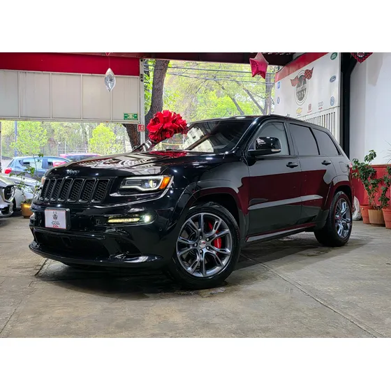Jeep Cherokee Srt8