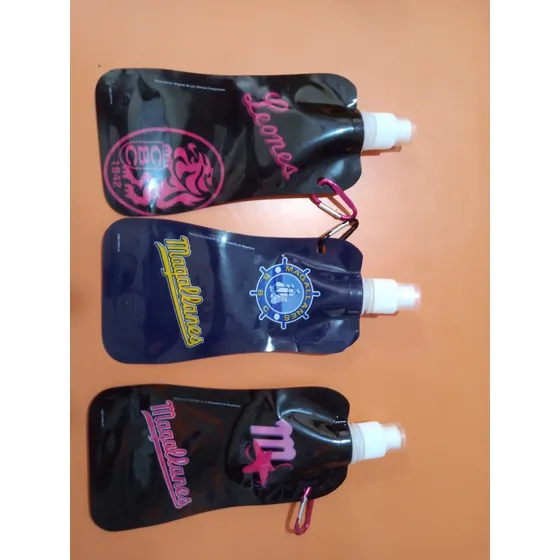 Botellas Plegables De Los Leones Y Magallanes 2x 2$