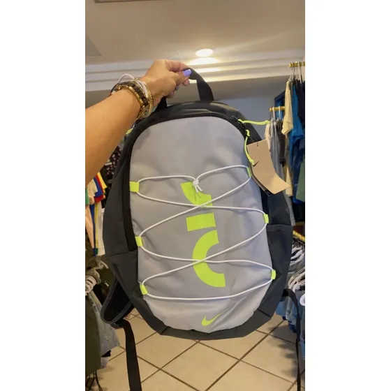 Morral Nike
