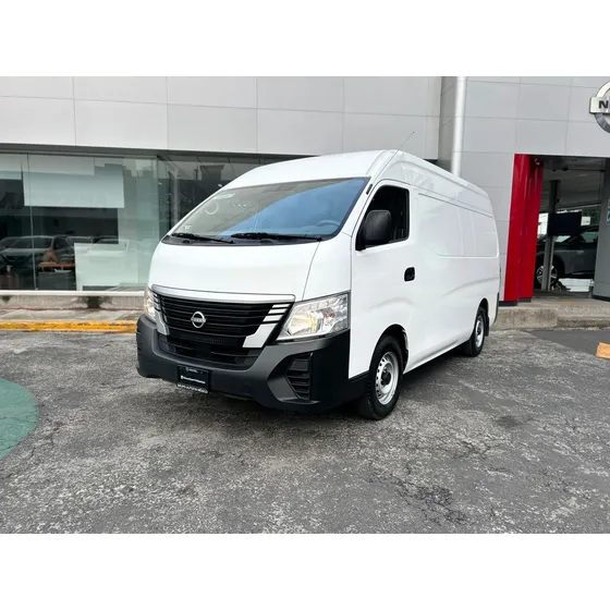 Nissan Urvan 2.5 Panel Amplia Aa Mt