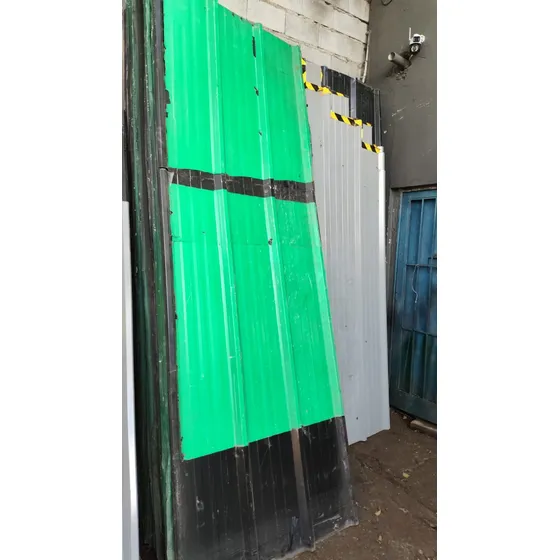 Telhas Verdes Amassadas Usadas Trapezoidal