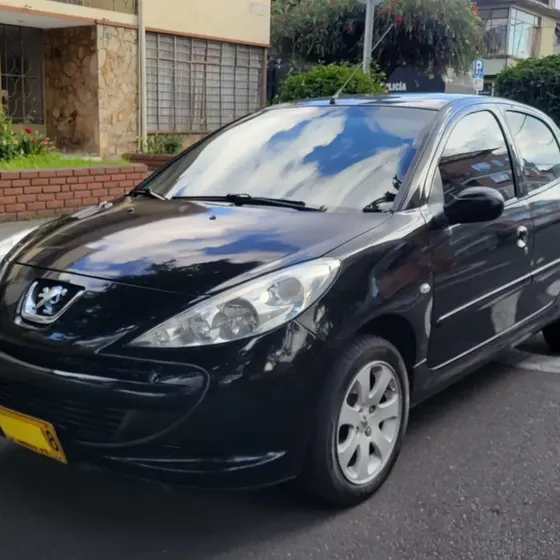 Peugeot 207 2011 1.4 Compact