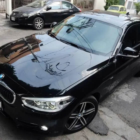 BMW Serie 1 2017 1.6 3p 120ia Sport Line At