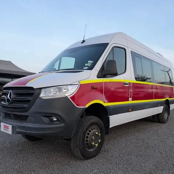 Mercedes Benz Sprinter 2023
