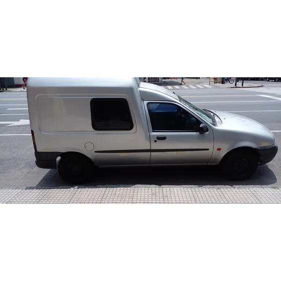 Ford Courier 1.8 Pick-up D Plus