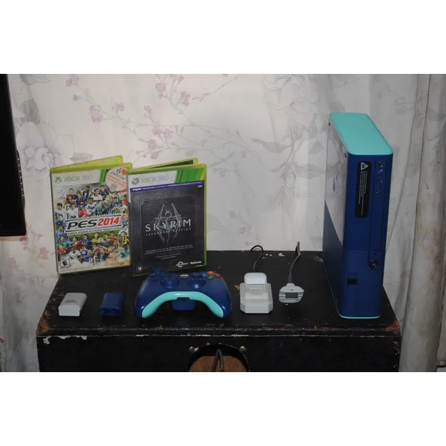 Xbox 360 Slim E Edición Especial Blue 500gb