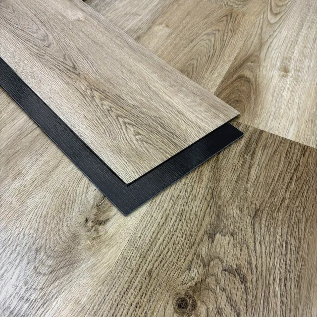 Piso Vinílico Alto Tránsito Autoadhesivo Lvt Espesor 2mm