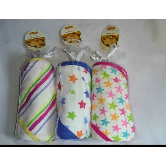 Toalla Capuchón Carter's En Tres Colores Para Ñiño Y Niña