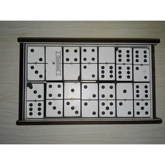 Juego De Domino De Coleccion Cerveza Cardenal Caracas Zulia