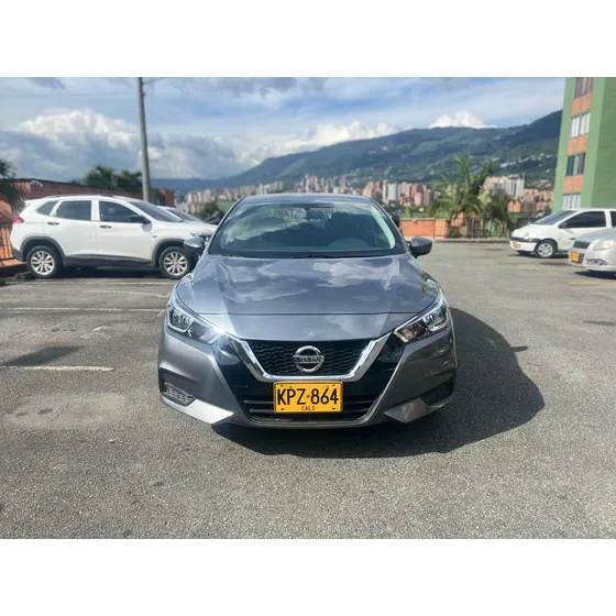 Nissan Versa 1.6 Sense