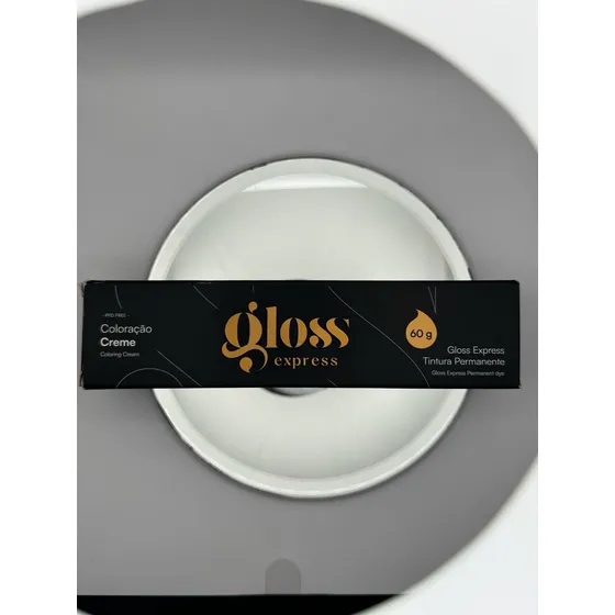Kit Tintura Gloss Express 60grs+ox 70ml Observe Anúncio Sem Tom 60grs + Ox 70ml 6v