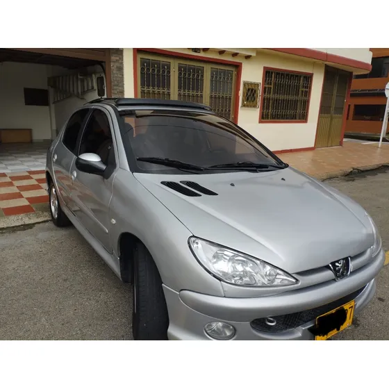 Peugeot 2008 206 Xt Premium