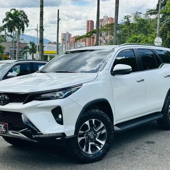 Toyota Fortuner 2024 2.8 Diesel Srv Aut 4x4